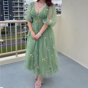 Smileven Green Floral dress. Size 12 Worn Once. Corset top allows adjustment.